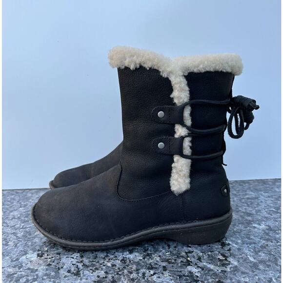 WOMEN’S UGG Australia Akadia Black 1007760 Boots Size 10 - Picture 2 of 9